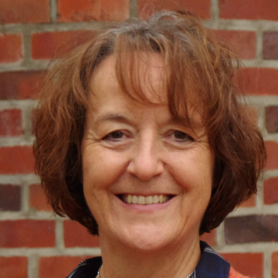 Porträtfoto: Petra Eitelbuß