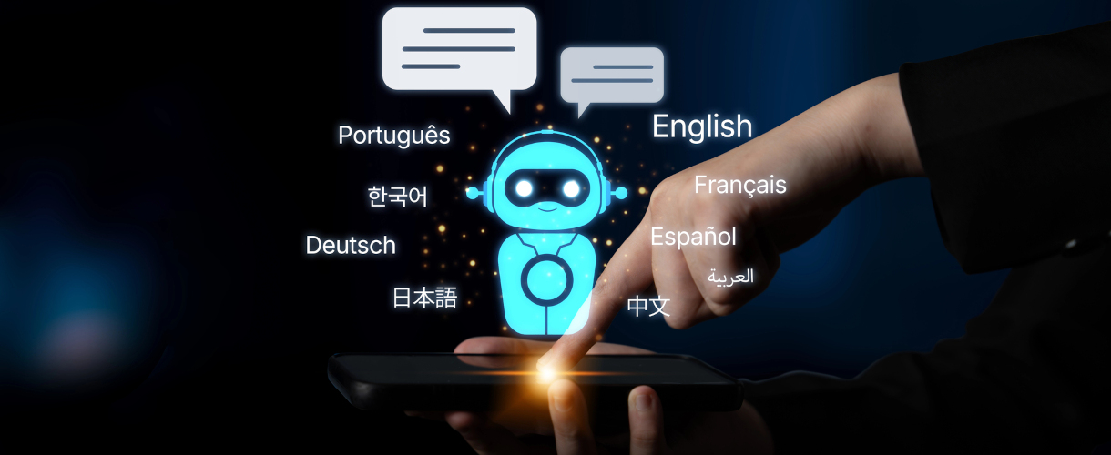 Link zur Aktuelles-Meldung „Fachtag „KI im Fremdsprachenunterricht“; Bild: Vor einem dunklen Hintergrund drückt eine Hand mit dem Zeigefinger auf ein Smartphone. Über dem Smartphone erscheint eine blaue Roboterzeichnung. Um den Roboter herum stehen verschiedenen Sprachennamen, wie English, Deutsch, Français etc. Über dem Roboter sind zwei rechteckige Sprechblasen zu sehen.