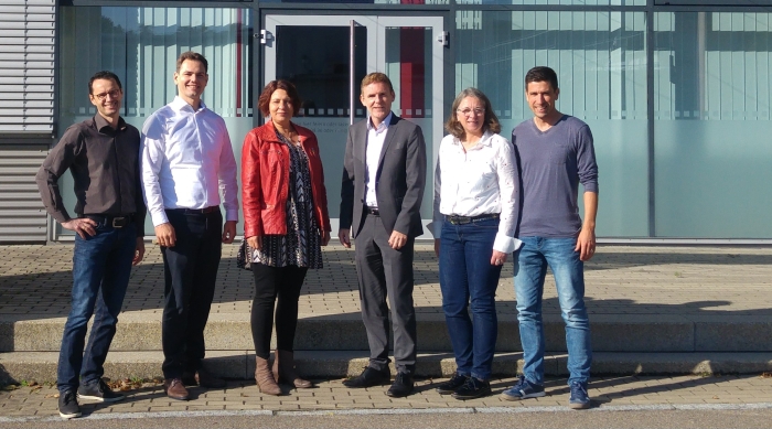 Foto: Ein Teil des Teams der Regionalstelle Schw&auml;bisch Gm&uuml;nd (von links): Stefan Sau&szlig;ele, Dr. Manuel Agostini, Kerstin Borg, Renzo Costantino, Anke Schroff, Peter Heinrich