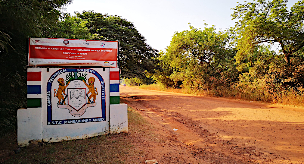 Photo: GTTI education authority in Mansa Kongo - project partner of ZSL 