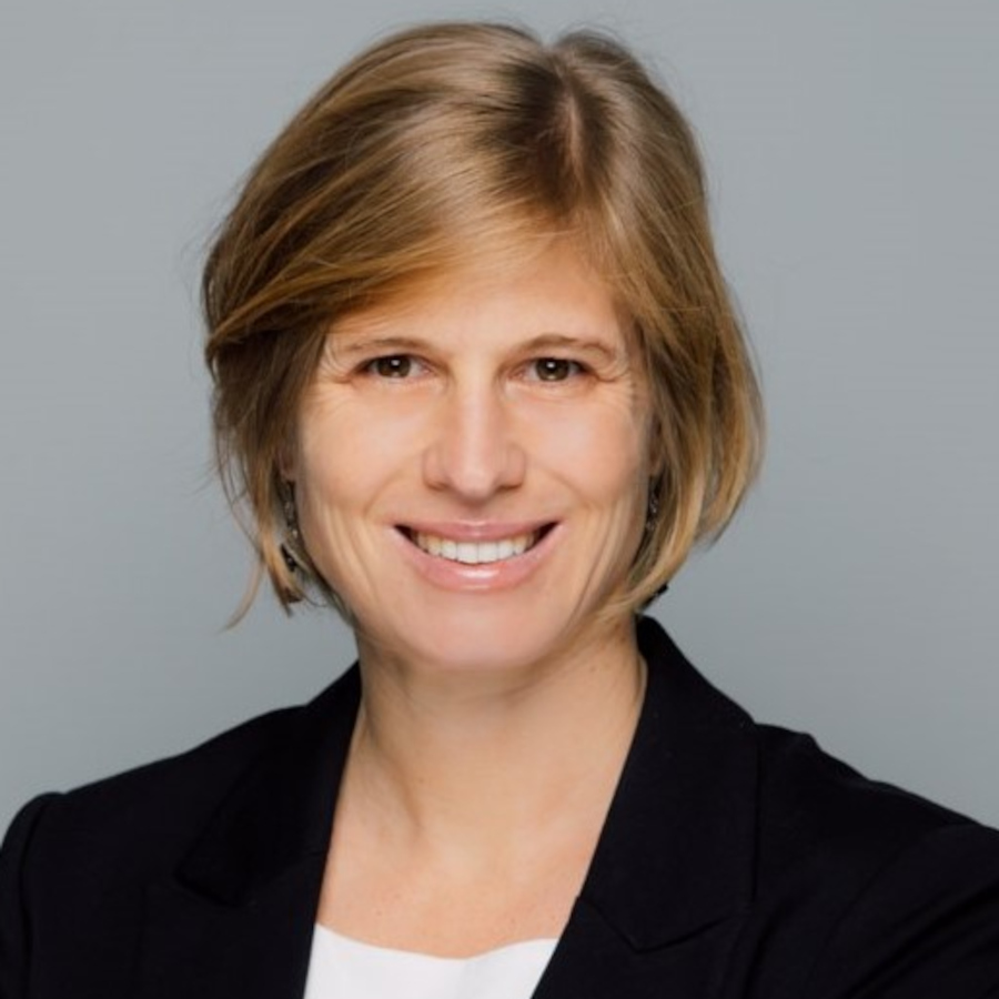 portrait photograph: Eva Huwald