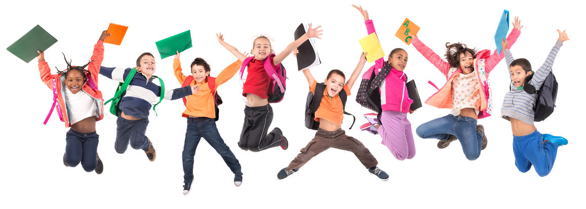 hochspringende Kinder